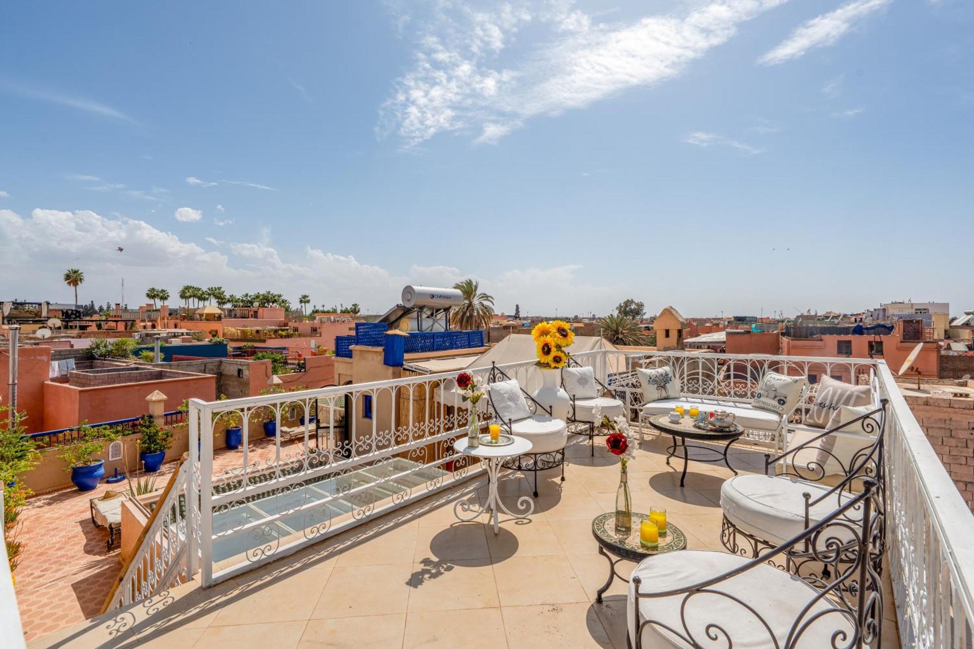 Riad Awinati Location Privatisee ,Piscine Chauffee , Beau Rooftop Marrakesh Eksteriør billede